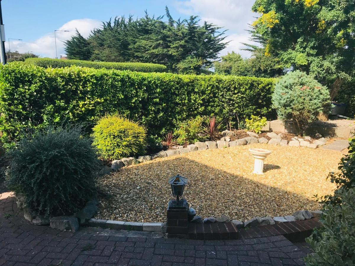 Sunnyside - Large Seaside Home With Views And Hot Tub Prestatyn Extérieur photo