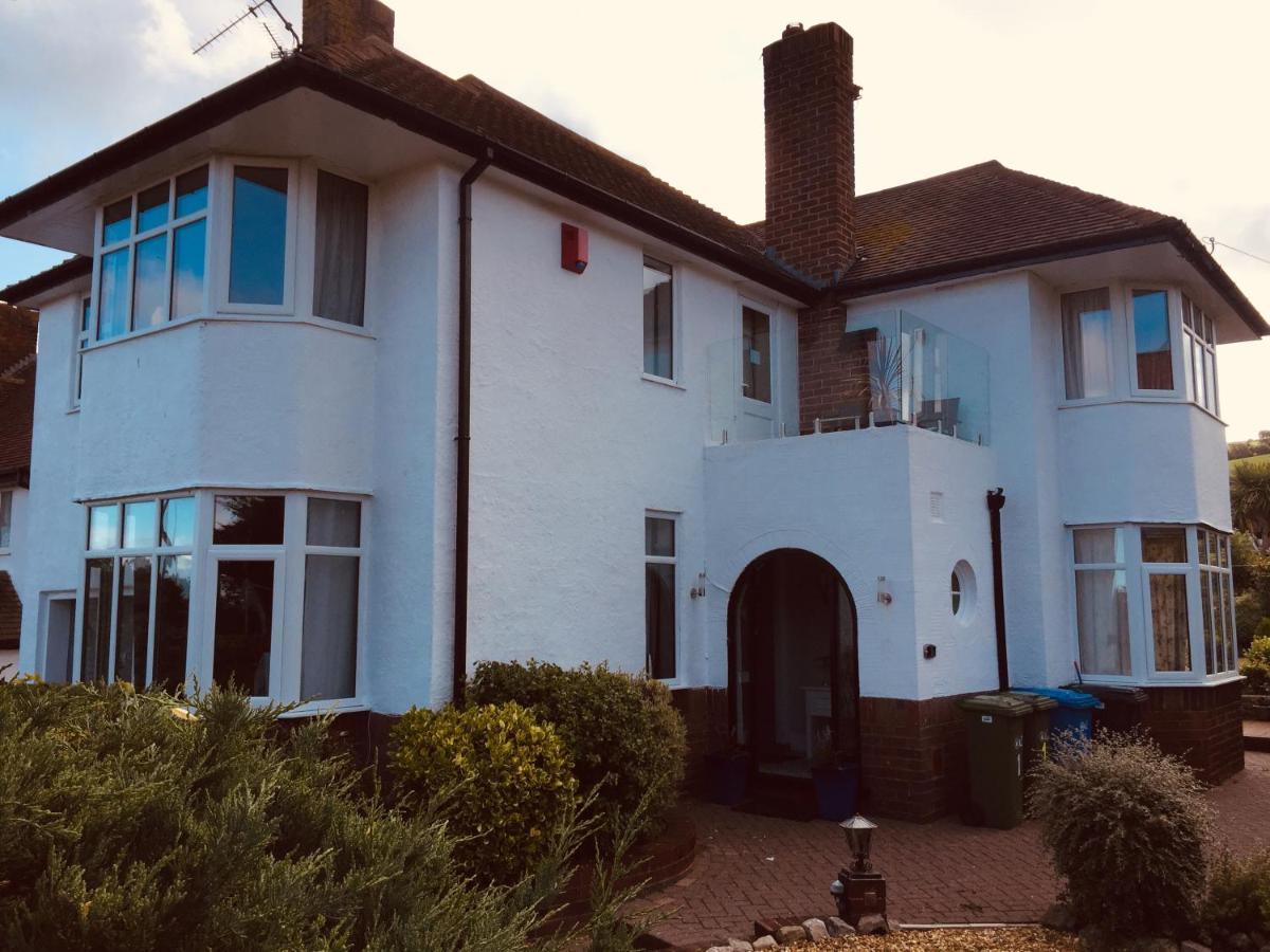 Sunnyside - Large Seaside Home With Views And Hot Tub Prestatyn Extérieur photo